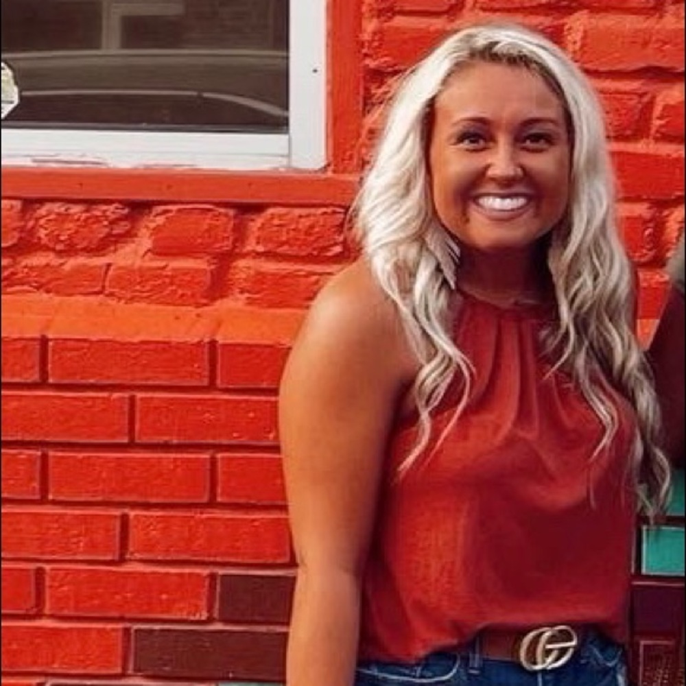 Meet your Posher, Lexi